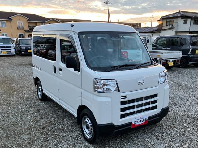 ハイゼットカーゴ デラックス　４ＷＤ　ＣＶＴ　ＡＭ／ＦＭラジオデッキ　スマートアシスト・コーナーセンサー・３モード電子制御４ＷＤ（ＣＶＴ車）・荷室長１，９１５ｍｍ・荷室幅１，４１０ｍｍ・荷室高１，２５０ｍｍ・ハロゲンヘッドランプ・マニュアルエアコン（16枚目）