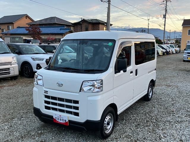 ハイゼットカーゴ デラックス　４ＷＤ　ＣＶＴ　ＡＭ／ＦＭラジオデッキ　スマートアシスト・コーナーセンサー・３モード電子制御４ＷＤ（ＣＶＴ車）・荷室長１，９１５ｍｍ・荷室幅１，４１０ｍｍ・荷室高１，２５０ｍｍ・ハロゲンヘッドランプ・マニュアルエアコン（17枚目）