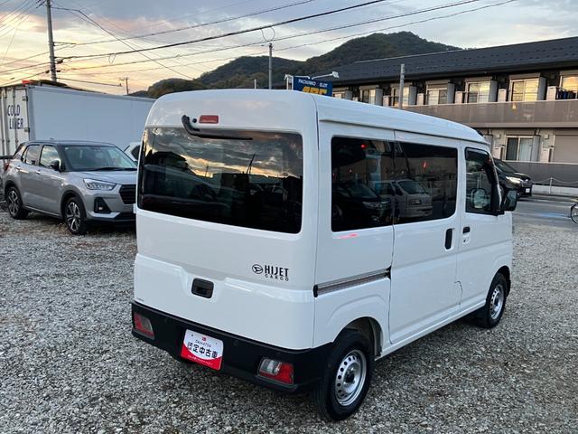 ハイゼットカーゴ デラックス　４ＷＤ　ＣＶＴ　ＡＭ／ＦＭラジオデッキ　スマートアシスト・コーナーセンサー・３モード電子制御４ＷＤ（ＣＶＴ車）・荷室長１，９１５ｍｍ・荷室幅１，４１０ｍｍ・荷室高１，２５０ｍｍ・ハロゲンヘッドランプ・マニュアルエアコン（20枚目）