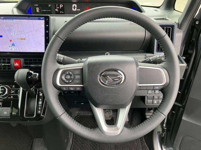 タント カスタムＲＳ　１０インチナビ　パノラマモニター　スマートアシスト・ＬＥＤヘッドライト・１５インチアルミホイール・両側パワースライドドア・ＵＳＢソケット・運転席助手席シートヒーター・レザー調Ｘフルファブリックシート・本革巻ステアリングホイール（9枚目）