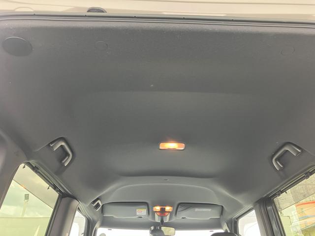 タント カスタムＲＳ　１０インチナビ　パノラマモニター　スマートアシスト・ＬＥＤヘッドライト・１５インチアルミホイール・両側パワースライドドア・ＵＳＢソケット・運転席助手席シートヒーター・レザー調Ｘフルファブリックシート・本革巻ステアリングホイール（12枚目）