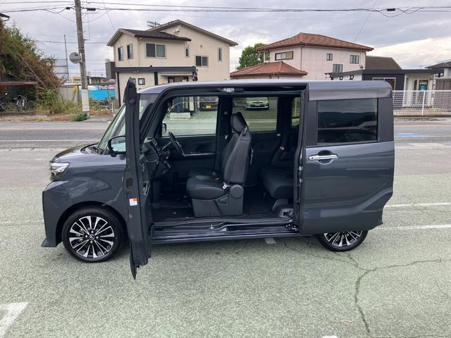 タント カスタムＲＳ　１０インチナビ　パノラマモニター　スマートアシスト・ＬＥＤヘッドライト・１５インチアルミホイール・両側パワースライドドア・ＵＳＢソケット・運転席助手席シートヒーター・レザー調Ｘフルファブリックシート・本革巻ステアリングホイール（21枚目）