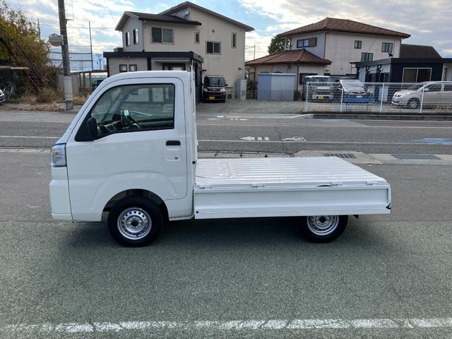 ハイゼットトラック スタンダード 農用スペシャル AM/FMラジオデッキ 整備記録簿 PS ワンオーナー エアコン付 運転席エアバック ABS 切替式4WD(18枚目)