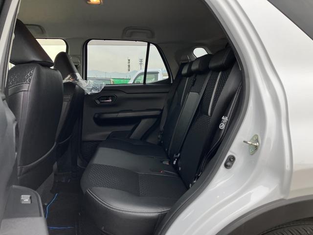 ロッキー プレミアムG HEV 純正ナビゲーション ドラレコ スマートアシスト・コーナーセンサー・ハイブリッド専用17インチアルミ・LEDヘッドランプ・(自動消灯システム)・シーケンシャルターンランプ・オートエアコン・運転席助手席シートヒーター(14枚目)