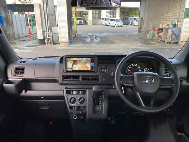 ハイゼットカーゴ クルーズターボ 4WD CVT 純正ナビ バックモニター スマートアシスト・コーナーセンサー・3モード電子制御4WD(CVT車)・直列3気筒インタークーラーターボ・ハロゲンヘッドランプ・マニュアルエアコン・電動格納ミラー(6枚目)