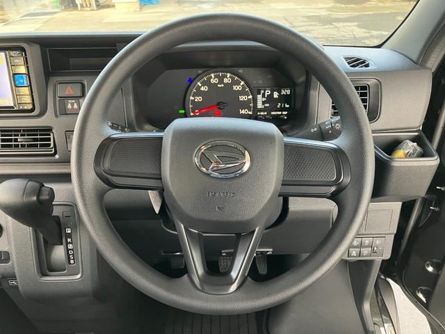 ハイゼットカーゴ クルーズターボ 4WD CVT 純正ナビ バックモニター スマートアシスト・コーナーセンサー・3モード電子制御4WD(CVT車)・直列3気筒インタークーラーターボ・ハロゲンヘッドランプ・マニュアルエアコン・電動格納ミラー(8枚目)