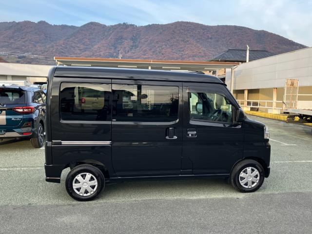 ハイゼットカーゴ クルーズターボ 4WD CVT 純正ナビ バックモニター スマートアシスト・コーナーセンサー・3モード電子制御4WD(CVT車)・直列3気筒インタークーラーターボ・ハロゲンヘッドランプ・マニュアルエアコン・電動格納ミラー(19枚目)