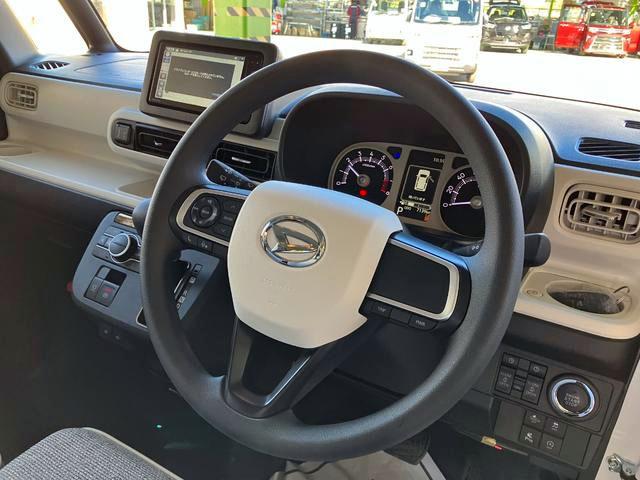 ムーヴキャンバス ストライプスG 純正ナビゲーション バックモニター ナビ スマートキープッシュスタート キーフリーキー ワンオーナー車 車線逸脱警報 運転席エアバック オートハイビーム ABS 点検記録簿 エマージェンシーブレーキ(9枚目)