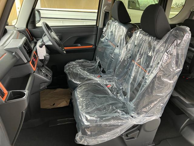 タント ファンクロス　オーディオレス　スマートアシスト・ＬＥＤヘッドライト・１４インチアルミホイール・両側パワースライドドア・ＵＳＢソケット・運転席助手席シートヒーター・フルファブリックシート（12枚目）