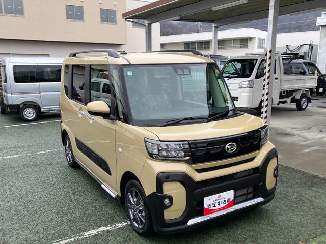 タント ファンクロス　オーディオレス　スマートアシスト・ＬＥＤヘッドライト・１４インチアルミホイール・両側パワースライドドア・ＵＳＢソケット・運転席助手席シートヒーター・フルファブリックシート（17枚目）