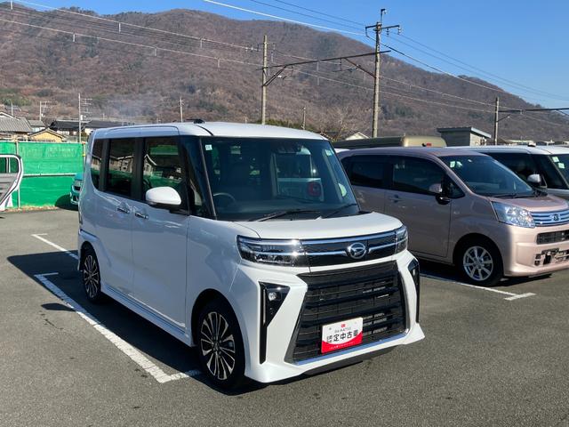 タント カスタムＲＳ　純正ナビゲーション　バックモニター　スマートアシスト・ＬＥＤヘッドライト・１５インチアルミホイール・両側パワースライドドア・ＵＳＢソケット・運転席助手席シートヒーター・レザー調Ｘフルファブリックシート・本革巻ステアリングホイール（18枚目）