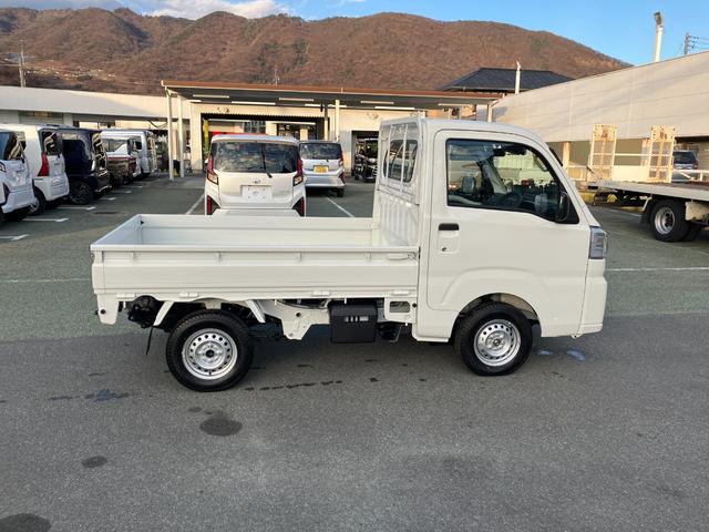 ハイゼットトラック スタンダード　４ＷＤ　ＭＴ　ＡＭ／ＦＭラジオデッキ　スマートアシスト・荷台フロア長２，０３０ｍｍ・荷台幅１，４１０ｍｍ・防錆鋼鈑・ハロゲンヘッドランプ・マニュアルエアコン（17枚目）