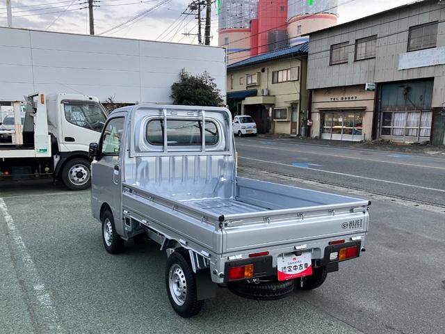 ハイゼットトラック スタンダード　４ＷＤ　ＣＶＴ　ＡＭ／ＦＭラジオデッキ　スマートアシスト・切り替え式４ＷＤ（ＣＶＴ車）・荷台フロア長２，０３０ｍｍ・荷台幅１，４１０ｍｍ・防錆鋼鈑・ハロゲンヘッドランプ・マニュアルエアコン（20枚目）