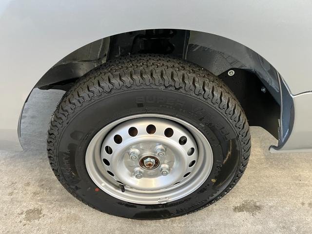 ハイゼットトラック スタンダード　４ＷＤ　ＣＶＴ　ＡＭ／ＦＭラジオデッキ　スマートアシスト・切り替え式４ＷＤ（ＣＶＴ車）・荷台フロア長２，０３０ｍｍ・荷台幅１，４１０ｍｍ・防錆鋼鈑・ハロゲンヘッドランプ・マニュアルエアコン（22枚目）