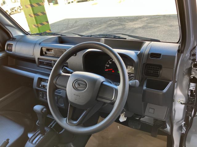 ハイゼットトラック スタンダード　４ＷＤ　ＣＶＴ　ＡＭ／ＦＭラジオデッキ　スマートアシスト・切り替え式４ＷＤ（ＣＶＴ車）・荷台フロア長２，０３０ｍｍ・荷台幅１，４１０ｍｍ・防錆鋼鈑・ハロゲンヘッドランプ・マニュアルエアコン（8枚目）