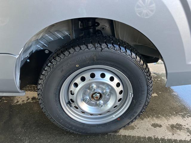 ハイゼットトラック スタンダード　４ＷＤ　ＣＶＴ　ＡＭ／ＦＭラジオデッキ　スマートアシスト・切り替え式４ＷＤ（ＣＶＴ車）・荷台フロア長２，０３０ｍｍ・荷台幅１，４１０ｍｍ・防錆鋼鈑・ハロゲンヘッドランプ・マニュアルエアコン（22枚目）