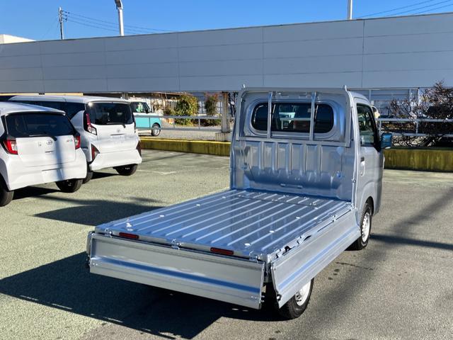 ハイゼットトラック スタンダード　４ＷＤ　ＣＶＴ　ＡＭ／ＦＭラジオデッキ　スマートアシスト・切り替え式４ＷＤ（ＣＶＴ車）・荷台フロア長２，０３０ｍｍ・荷台幅１，４１０ｍｍ・防錆鋼鈑・ハロゲンヘッドランプ・マニュアルエアコン（19枚目）