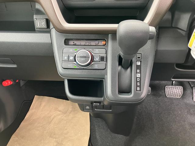 ムーヴ Ｘ　純正１０インチナビ　バックモニター　スマートアシスト・フルＬＥＤヘッドランプ・１４インチスチールホイール＆キャップ・マルチインフォメーションディスプレイ・キーフリー・左側パワースライドドア（10枚目）