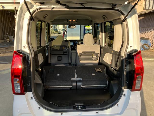 タント Ｘ　純正ナビゲーション　パノラマモニター　スマートアシスト・ＬＥＤヘッドランプ・ヘッドランプ自動消灯機能・プッシュエンジンスタート・セキュリティアラーム・オートエアコン・左側パワースライドドア・電動格納ドアミラー（17枚目）