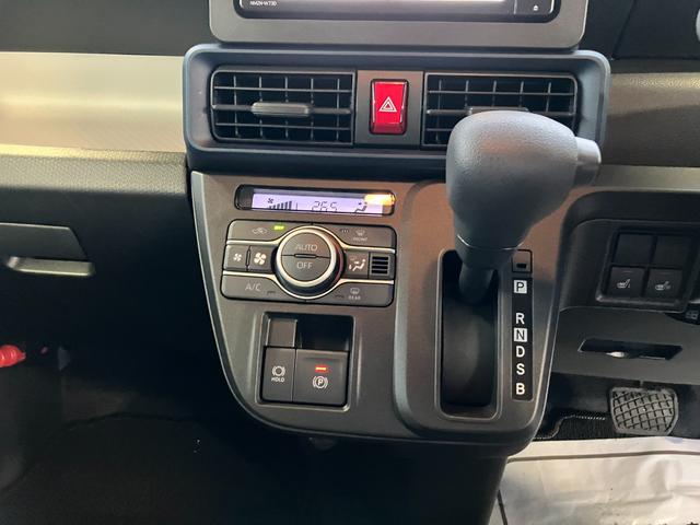 タント Ｘ　４ＷＤ　純正ナビゲーション　バックモニター　スマートアシスト・ＬＥＤヘッドランプ・ヘッドランプ自動消灯機能・プッシュエンジンスタート・セキュリティアラーム・オートエアコン・左側パワースライドドア・電動格納ドアミラー（10枚目）