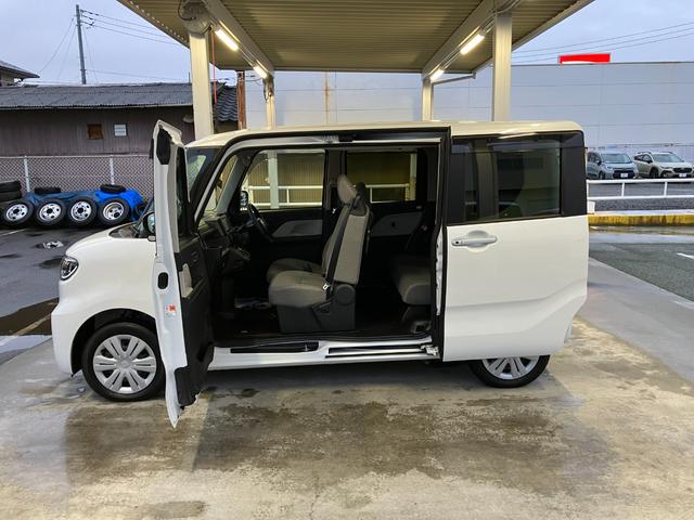 タント Ｘ　４ＷＤ　純正ナビゲーション　バックモニター　スマートアシスト・ＬＥＤヘッドランプ・ヘッドランプ自動消灯機能・プッシュエンジンスタート・セキュリティアラーム・オートエアコン・左側パワースライドドア・電動格納ドアミラー（21枚目）