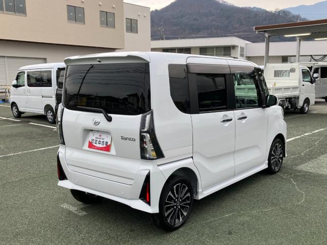 タント カスタムRS 4WD 純正10インチナビ パノラマモニター スマートアシスト・LEDヘッドライト・15インチアルミホイール・両側パワースライドドア・USBソケット・運転席助手席シートヒーター・レザー調Xフルファブリックシート・本革巻ステアリングホイール(22枚目)