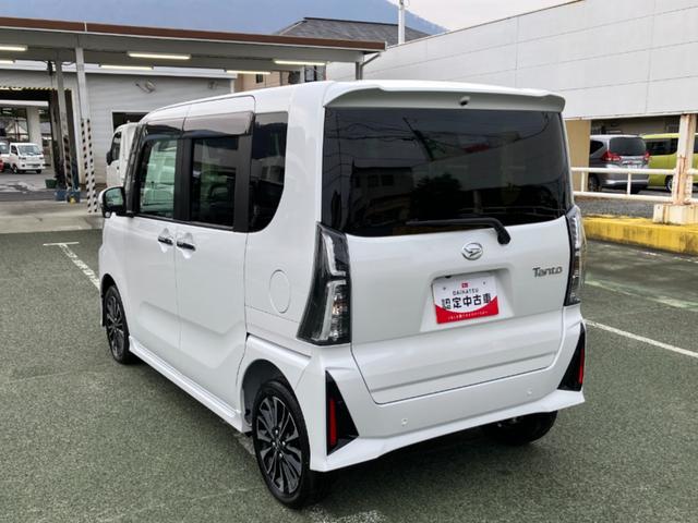タント カスタムRS 4WD 純正10インチナビ パノラマモニター スマートアシスト・LEDヘッドライト・15インチアルミホイール・両側パワースライドドア・USBソケット・運転席助手席シートヒーター・レザー調Xフルファブリックシート・本革巻ステアリングホイール(23枚目)