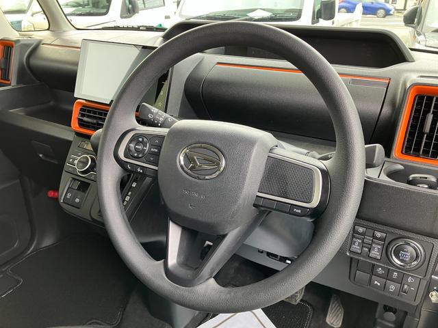 タント ファンクロス　４ＷＤ　ディスプレイオーディオ　Ｂモニター　スマートアシスト・ＬＥＤヘッドライト・１４インチアルミホイール・両側パワースライドドア・ＵＳＢソケット・運転席助手席シートヒーター・フルファブリックシート（9枚目）