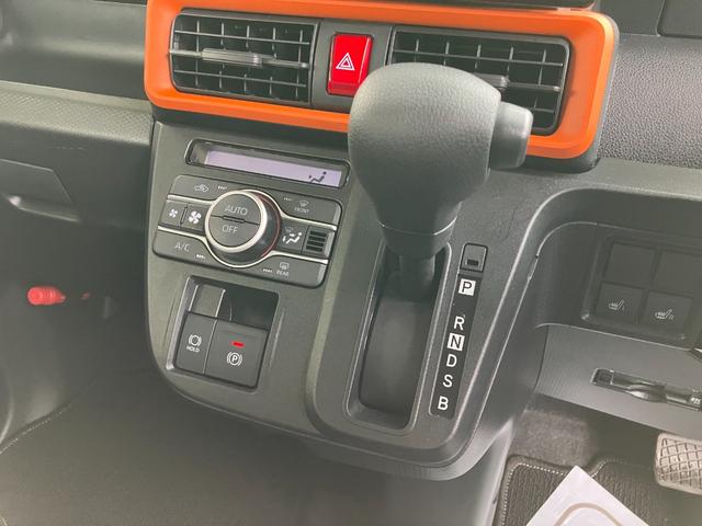 タント ファンクロス　４ＷＤ　ディスプレイオーディオ　Ｂモニター　スマートアシスト・ＬＥＤヘッドライト・１４インチアルミホイール・両側パワースライドドア・ＵＳＢソケット・運転席助手席シートヒーター・フルファブリックシート（10枚目）