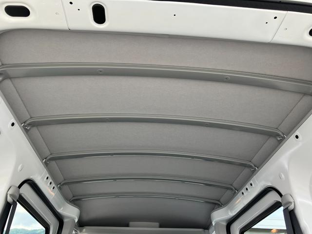 ハイゼットカーゴ デラックス　４ＷＤ　ＣＶＴ　ＡＭ／ＦＭラジオデッキ　スマートアシスト・コーナーセンサー・３モード電子制御４ＷＤ（ＣＶＴ車）・荷室長１，９１５ｍｍ・荷室幅１，４１０ｍｍ・荷室高１，２５０ｍｍ・ハロゲンヘッドランプ・マニュアルエアコン（11枚目）