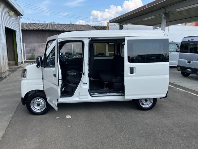 ハイゼットカーゴ デラックス　４ＷＤ　ＣＶＴ　ＡＭ／ＦＭラジオデッキ　スマートアシスト・コーナーセンサー・３モード電子制御４ＷＤ（ＣＶＴ車）・荷室長１，９１５ｍｍ・荷室幅１，４１０ｍｍ・荷室高１，２５０ｍｍ・ハロゲンヘッドランプ・マニュアルエアコン（19枚目）