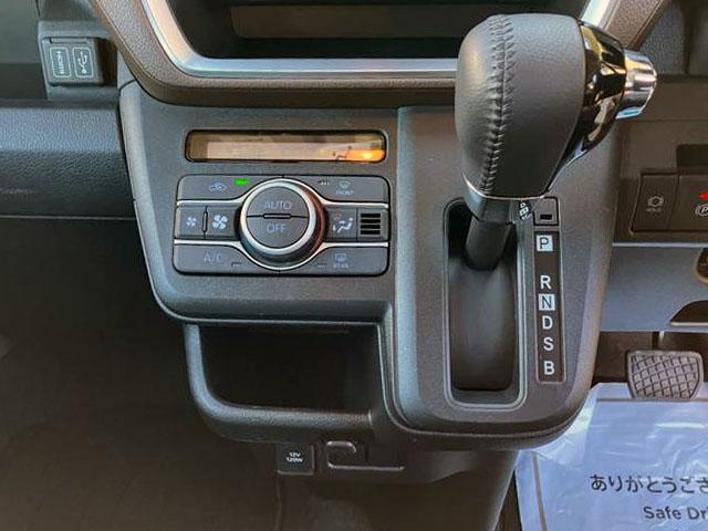 ムーヴ ＲＳ　純正１０インチナビ　パノラマモニター　スマートアシスト・フルＬＥＤヘッドランプ・ＬＥＤフォグランプ・１４インチアルミホイール・プッシュエンジンスタート・両側パワースライドドア・ＵＳＢソケット（10枚目）