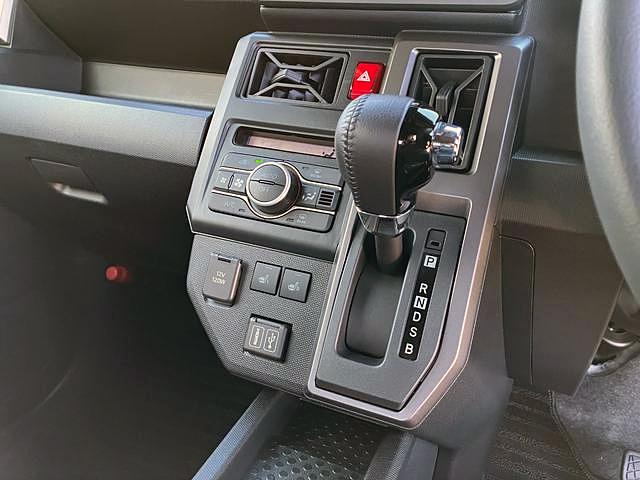 タフト Ｇターボ　クロムベンチャー　純正ナビゲーション　Ｂモニター　スマートアシスト・１５インチアルミ・Ｄ－ＣＶＴターボエンジン・ＬＥＤヘッドランプ・ＬＥＤフォグ・電動パーキング・運転席助手席シートヒーター・ＵＳＢソケット（10枚目）