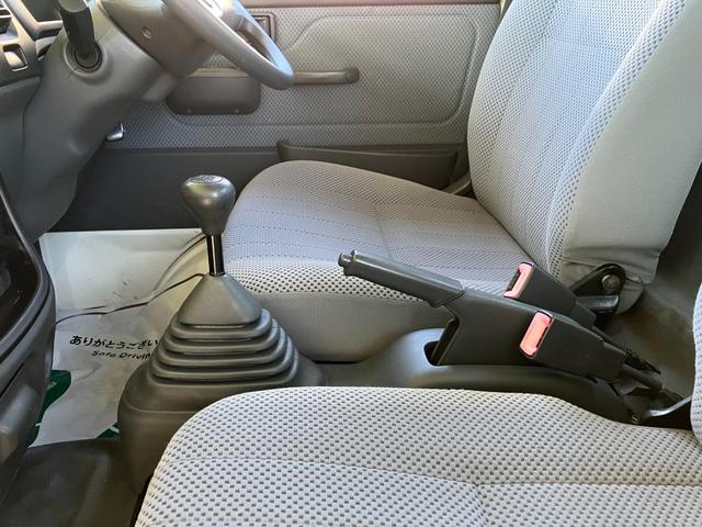 ハイゼットトラック ジャンボ　４ＷＤ　ＭＴ　整備付き　１年保証　取説記録簿　切替４ＷＤ　ワンオーナー　ＡＭ／ＦＭラジオデッキ　マニュアルエアコン（9枚目）