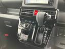 シフトレバー周りの画像です。自動車保険もお任せ下さい。保険もまとめるたりご家族で保険を組み替えると保険料を抑えることができます。