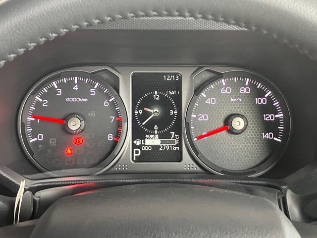 タフト Ｇ　ダーククロムベンチャー　コーナーセンサー・プッシュボタンスタート・ステアリングスイッチ・オートエアコン・キーフリーシステム・アルミホイール・シートヒーター・パワーウィンドウ（7枚目）