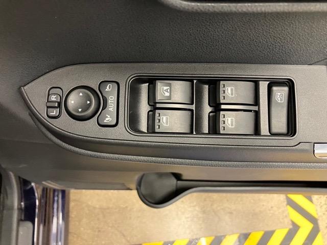 タント カスタムＲＳ　両側電動スライドドア・プッシュボタンスタート・ステアリングスイッチ・オートエアコン・キーフリーシステム・シートヒーター・バックカメラ対応・アルミホイール・パワーウィンドウ（33枚目）