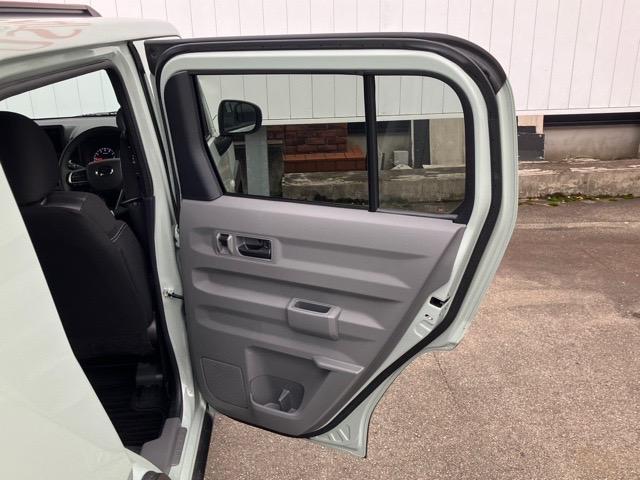 タフト Ｇ　ダーククロムベンチャー　コーナーセンサー・プッシュボタンスタート・ステアリングスイッチ・オートエアコン・キーフリーシステム・アルミホイール・パワーウィンドウ（35枚目）