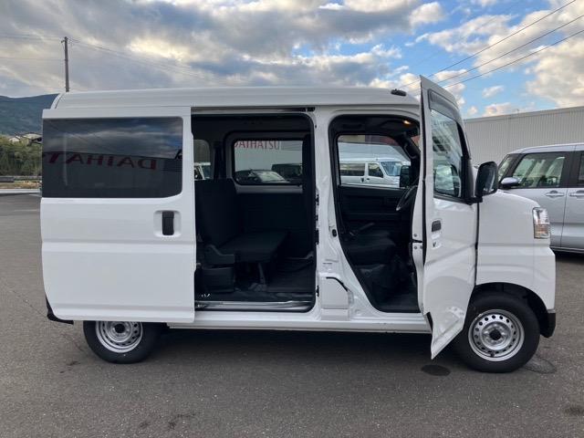 ハイゼットカーゴ DX 2WD・CVT車・衝突回避・AM/FMラジオ・両側スライドドア・エコアイドル・コーナーセンサー・パワーウィンドウ(17枚目)