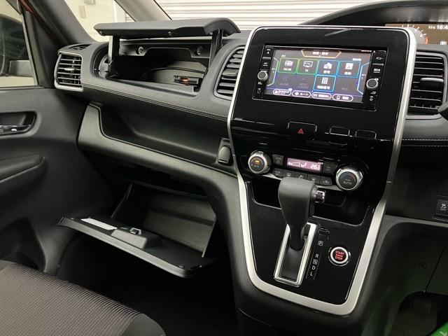 ハイウェイスター Vセレクション 両側電動スライドドア・ナビ・ETC・プッシュボタンスタート・ステアリングスイッチ・オートエアコン・キーフリーシステム・アルミホイール・パワーウィンドウ(14枚目)