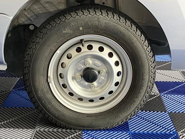 ハイゼットトラック スタンダード　４ＷＤ・ＣＶＴ車・コーナーセンサー・エコアイドル・ラジオ・エアコン（30枚目）