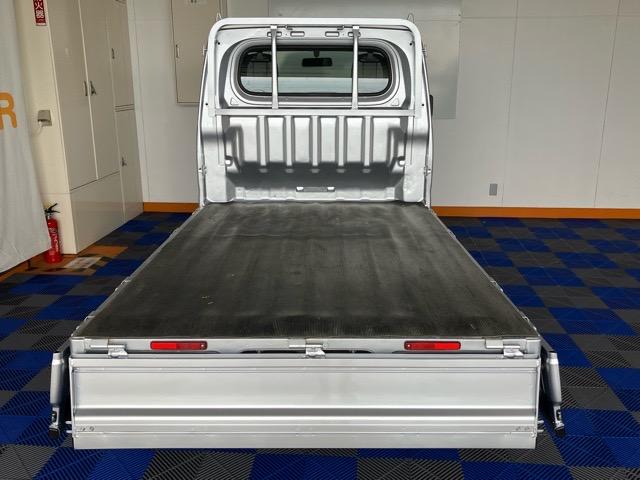 ハイゼットトラック スタンダード　４ＷＤ・ＣＶＴ車・コーナーセンサー・エコアイドル・ラジオ・エアコン（33枚目）