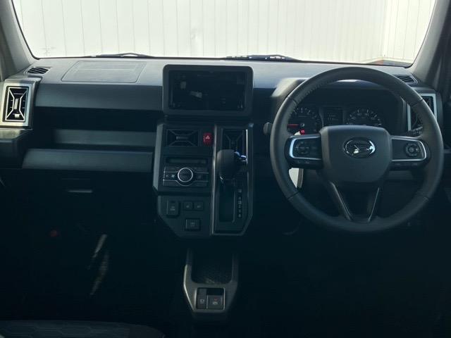 タフト Gターボ クロムベンチャー コーナーセンサー・プッシュボタンスタート・ステアリングスイッチ・オートエアコン・キーフリーシステム・アルミホイール・シートヒーター・パワーウィンドウ(3枚目)