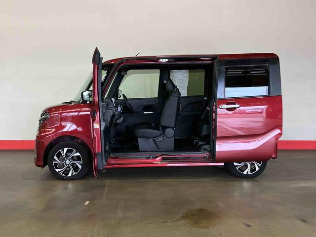 タント カスタムXセレクション (車内 消臭・抗菌 処理済) 衝突被害軽減システム 4WD 両側パワースライドドア ナビ パノラマモニター アルミホイール キーフリーシステム(5枚目)