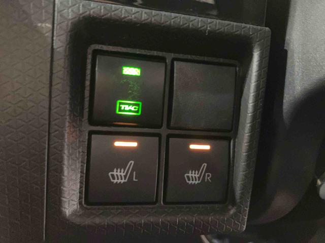 タント カスタムXセレクション (車内 消臭・抗菌 処理済) 衝突被害軽減システム 4WD 両側パワースライドドア ナビ パノラマモニター アルミホイール キーフリーシステム(18枚目)