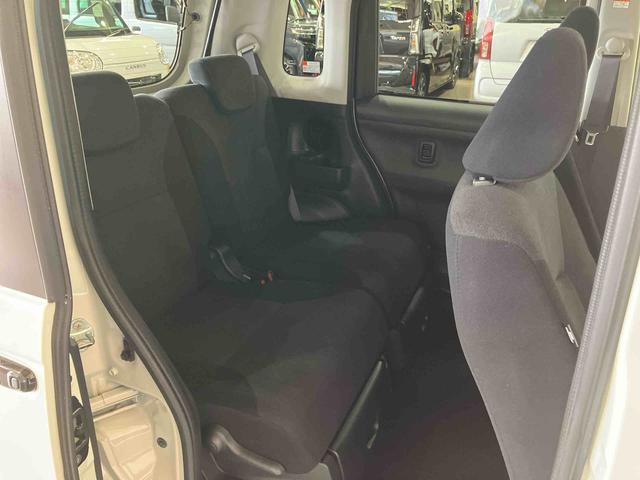 ムーヴキャンバス ＧブラックアクセントＶＳ　ＳＡＩＩＩ　（車内　消臭・抗菌　処理済）　衝突被害軽減システム　両側パワースライドドア　ナビ　パノラマモニター　キーフリーシステム（10枚目）