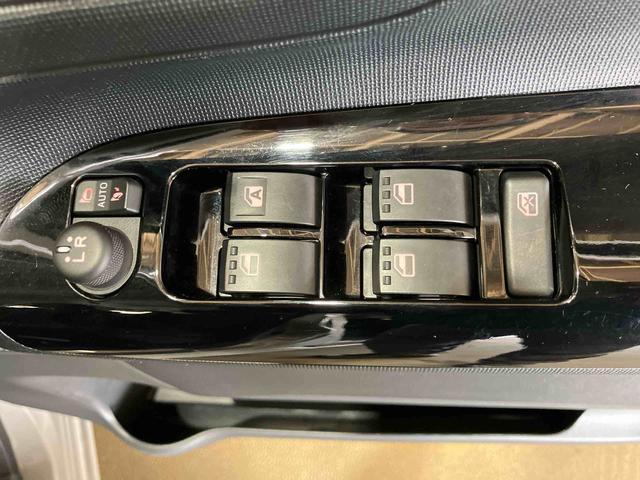 ムーヴキャンバス GブラックインテリアVS SAIII (車内 消臭・抗菌 処理済) 衝突被害軽減システム 両側パワースライドドア ナビ パノラマモニター キーフリーシステム(21枚目)