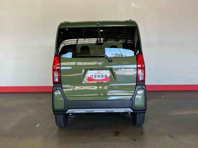 タント ファンクロス (車内 消臭・抗菌 処理済) 衝突被害軽減システム 両側パワースライドドア バックカメラ アルミホイール キーフリーシステム(4枚目)