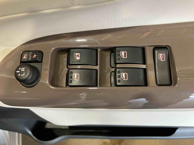 ムーヴキャンバス Gメイクアップリミテッド SAIII (車内 消臭・抗菌 処理済) 衝突被害軽減システム 両側パワースライドドア ナビ パノラマモニター アルミホイール キーフリーシステム(20枚目)