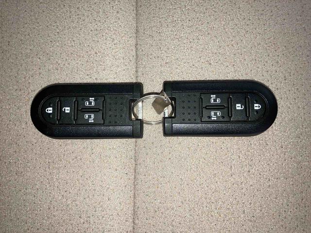 ムーヴキャンバス Gメイクアップリミテッド SAIII (車内 消臭・抗菌 処理済) 衝突被害軽減システム ナビ パノラマモニター アルミホイール キーフリーシステム(20枚目)